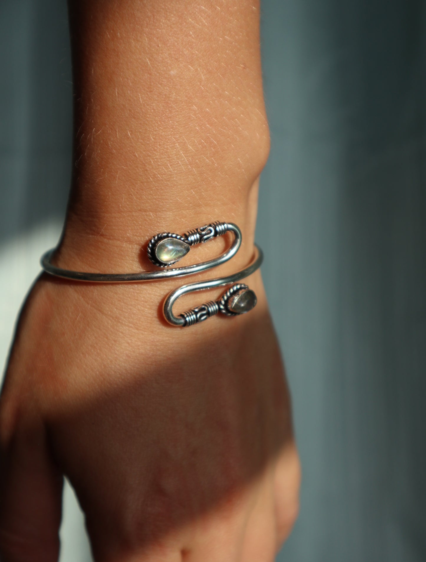 Goddess smile set: ring and bracelet